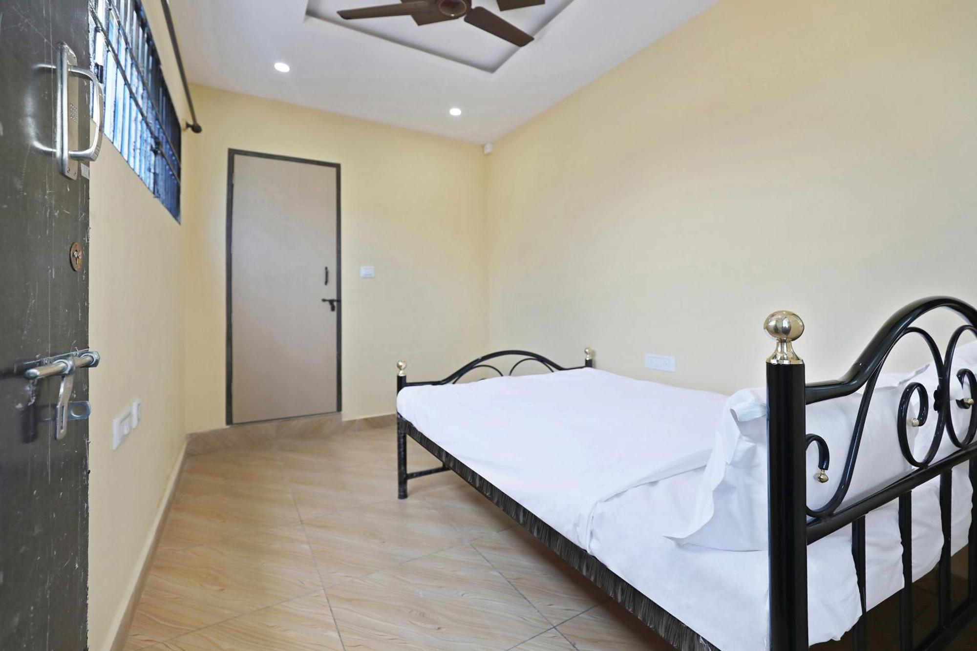 สปอต ออน 39359 Sr คอมฟอร์ต Hotel กานักปุระ ภายนอก รูปภาพ
