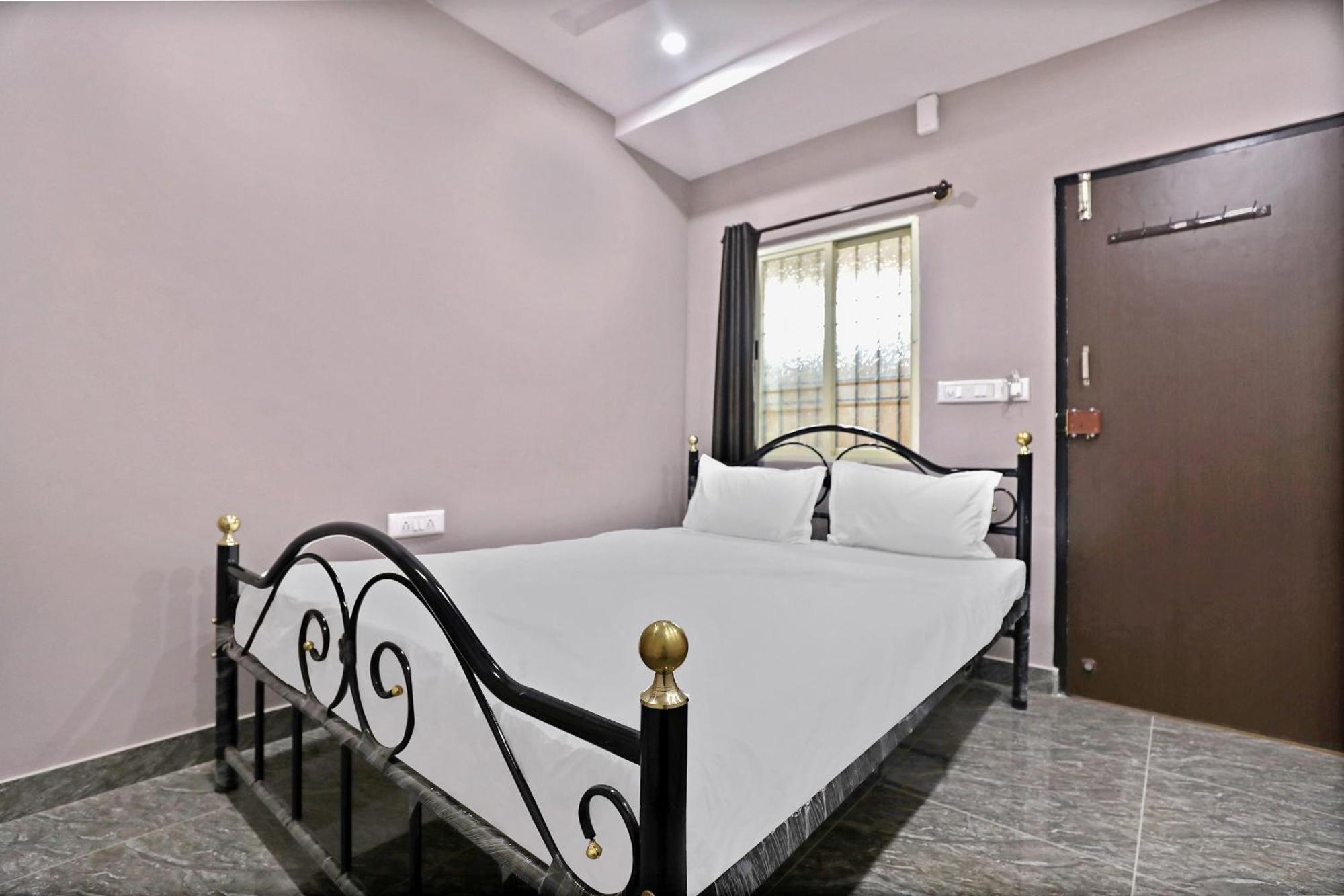 สปอต ออน 39359 Sr คอมฟอร์ต Hotel กานักปุระ ภายนอก รูปภาพ