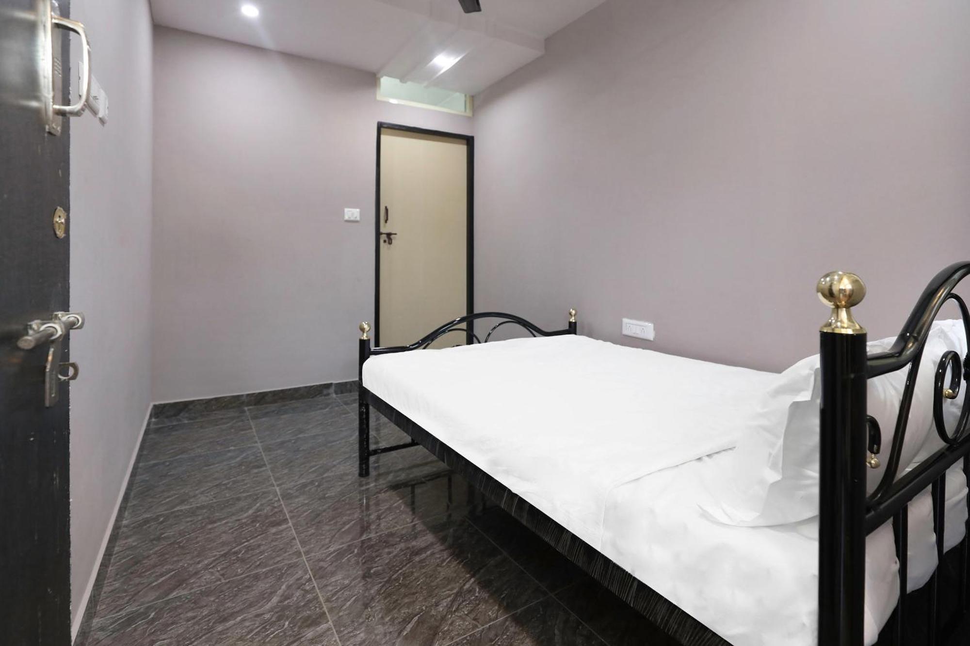 สปอต ออน 39359 Sr คอมฟอร์ต Hotel กานักปุระ ภายนอก รูปภาพ