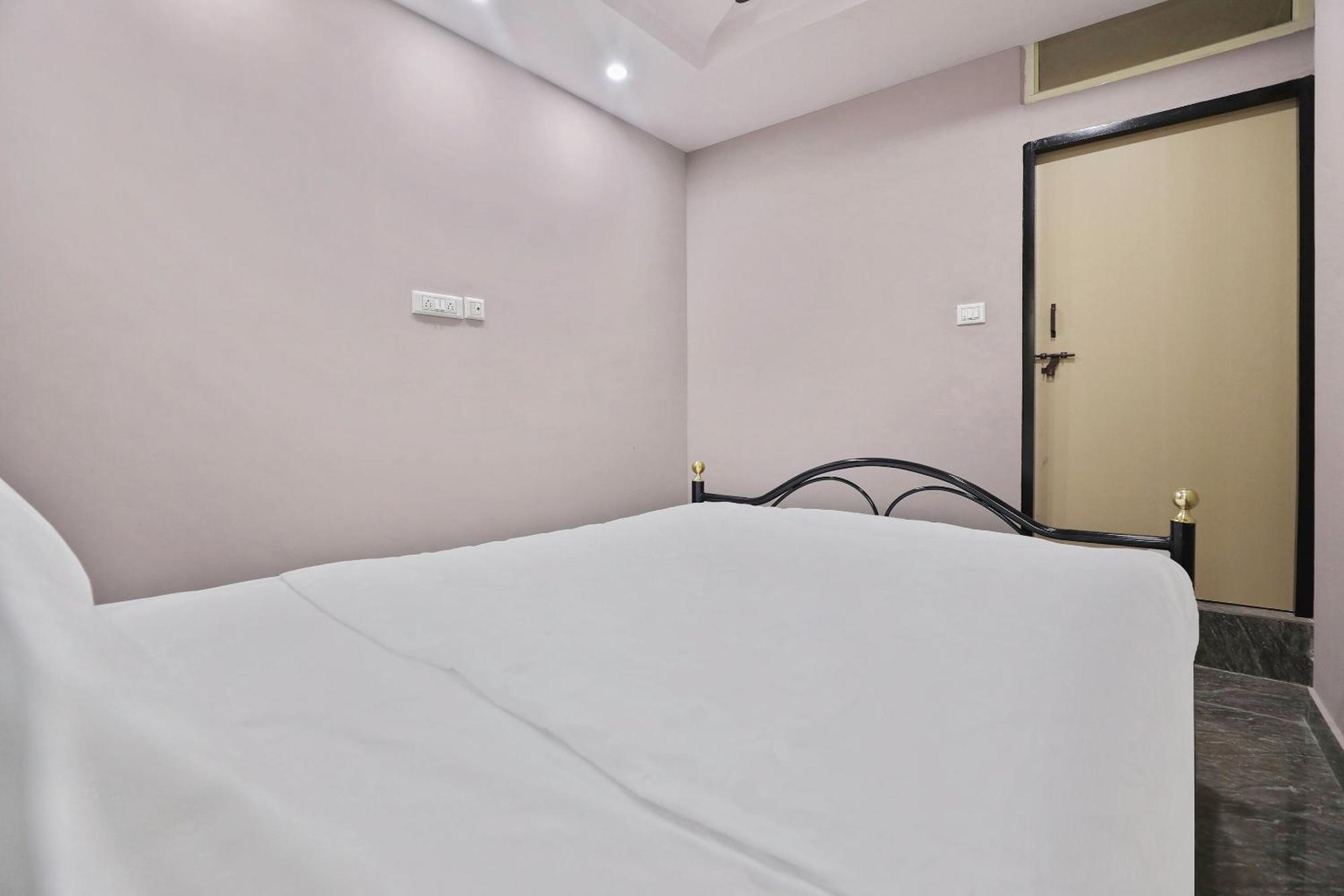 สปอต ออน 39359 Sr คอมฟอร์ต Hotel กานักปุระ ภายนอก รูปภาพ