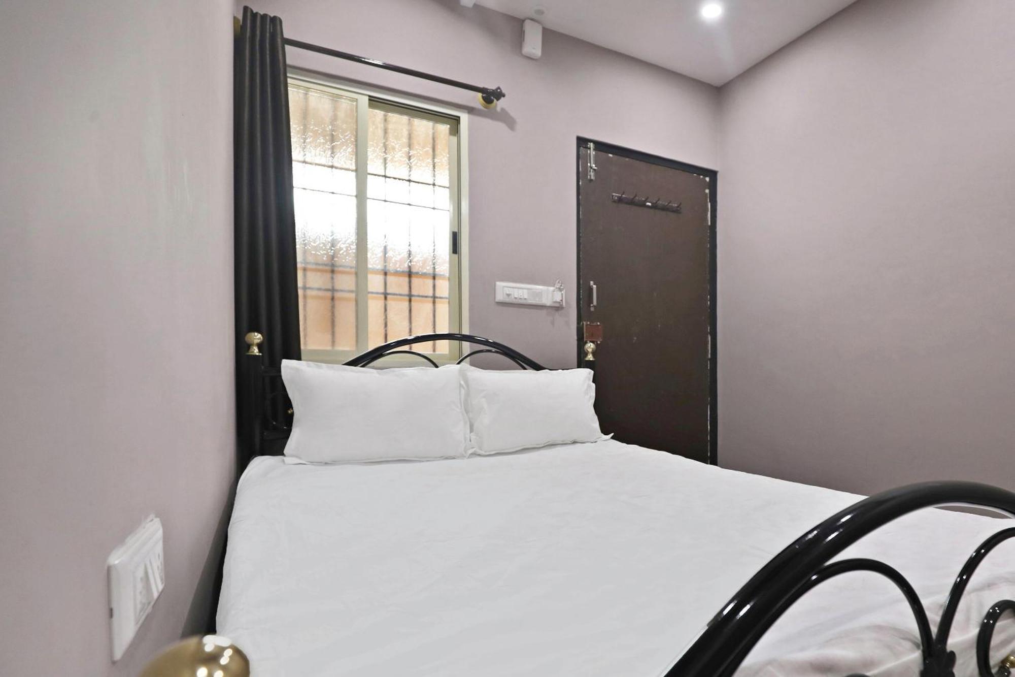 สปอต ออน 39359 Sr คอมฟอร์ต Hotel กานักปุระ ภายนอก รูปภาพ