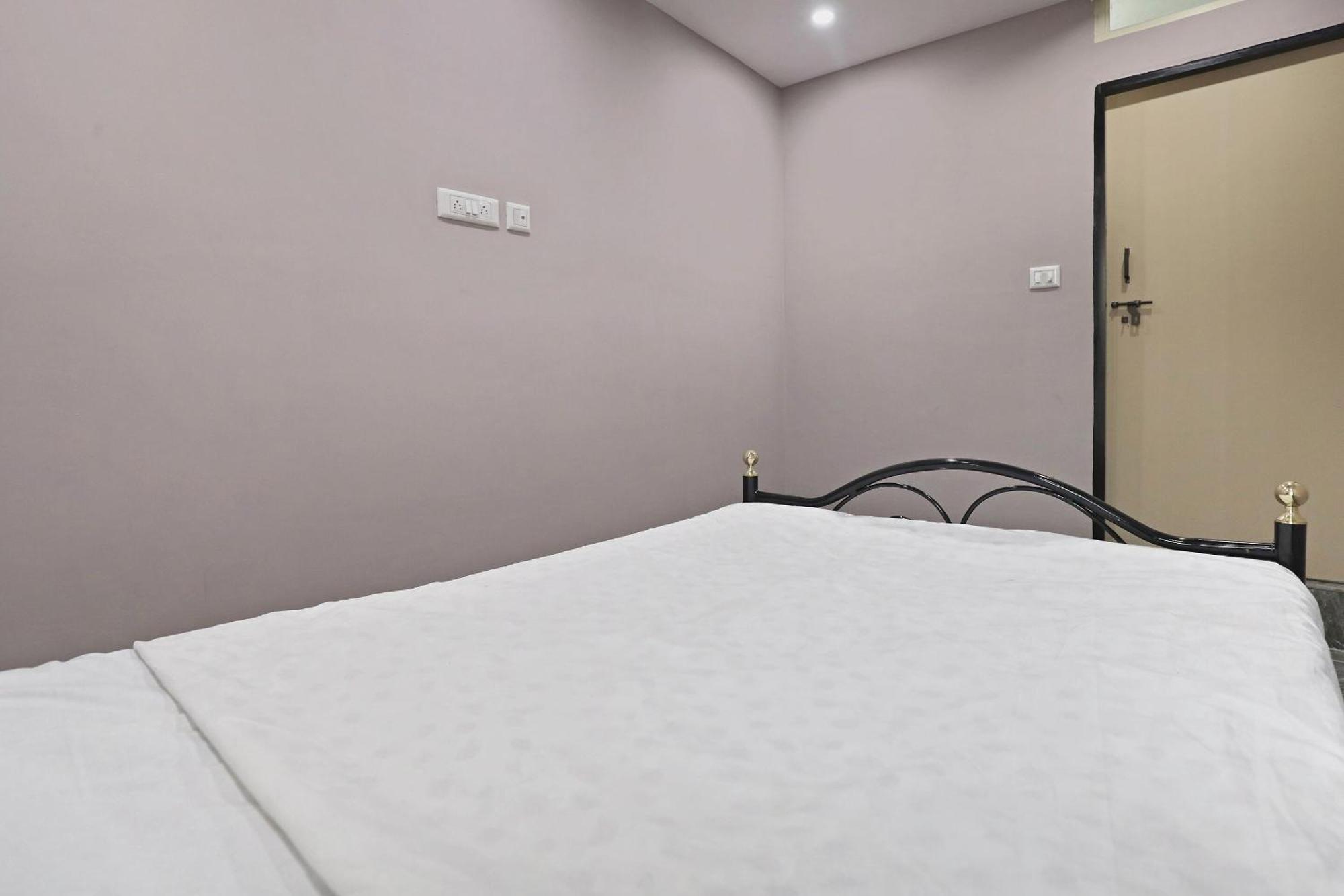 สปอต ออน 39359 Sr คอมฟอร์ต Hotel กานักปุระ ภายนอก รูปภาพ